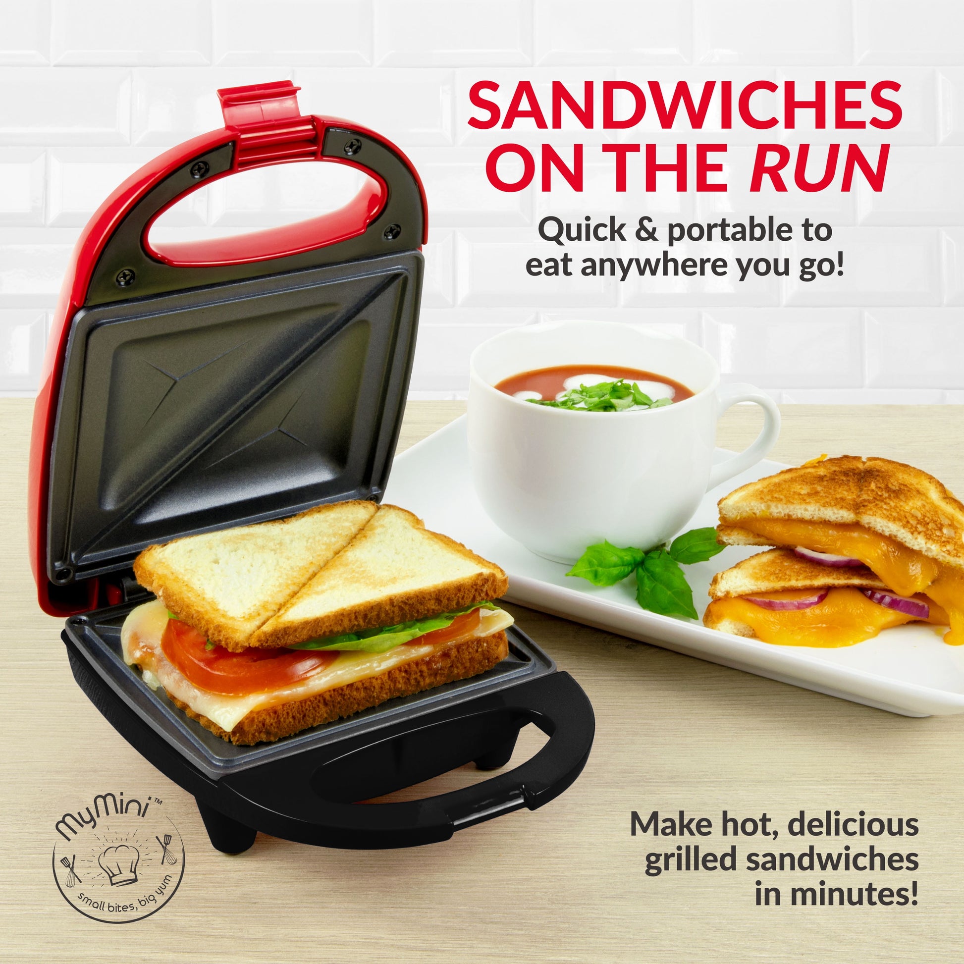 Sandwich Maker Grill, 520 Watts, Red